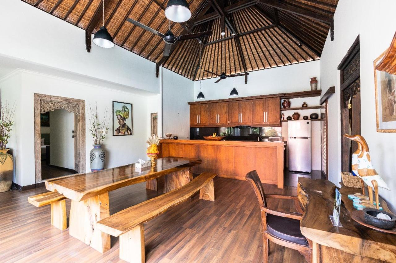 Villa Nesanur - Comfortable & Spacious Beachside Sanur Exterior photo